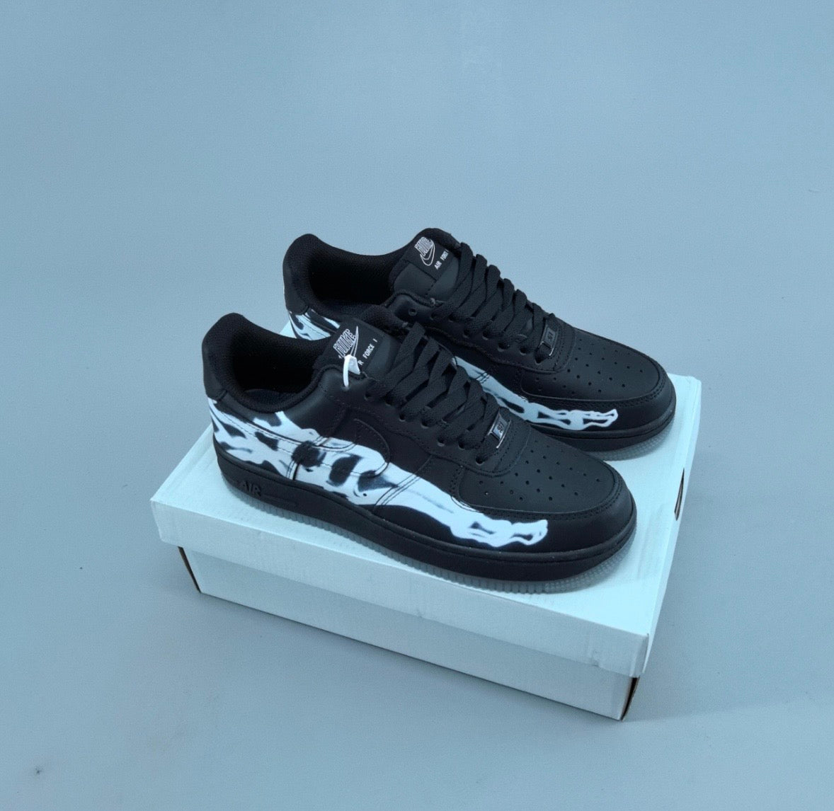 NIKE AIR FORCE 1 07 SKELETON