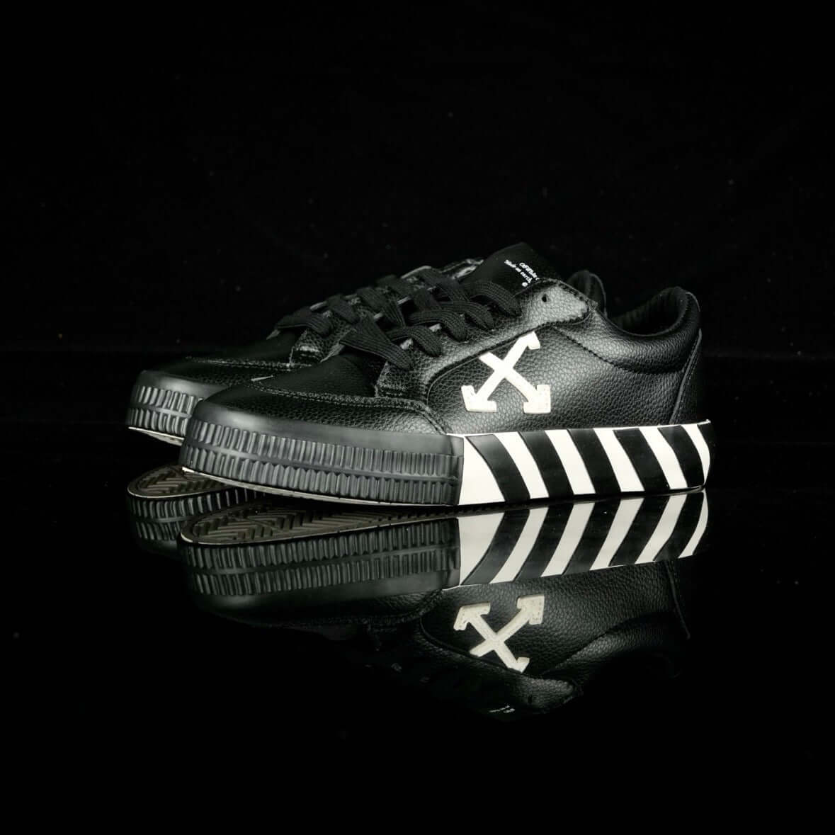 OFF-WHITE LOW VULCANIZED BLACK AND WHITE