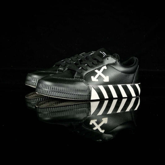 OFF-WHITE LOW VULCANIZED BLACK AND WHITE