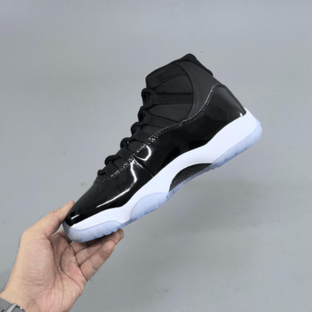 AIR JORDAN 11 RETRO SPACE JAM