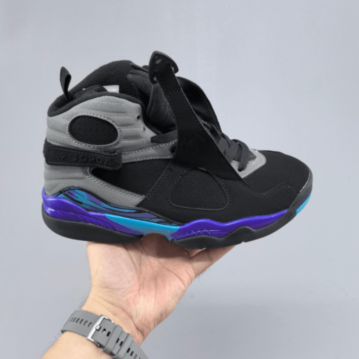 Air Jordan 8 Retro Bugs Bunny