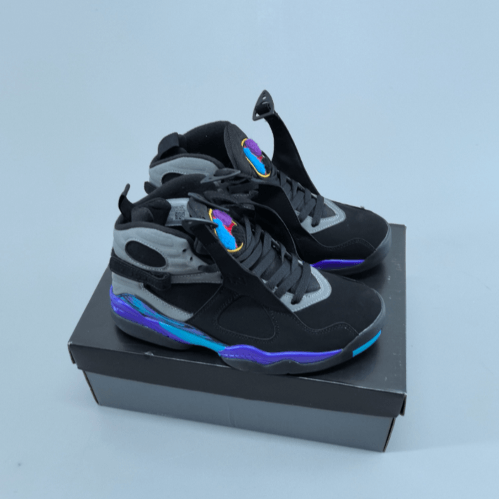 Air Jordan 8 Retro Bugs Bunny